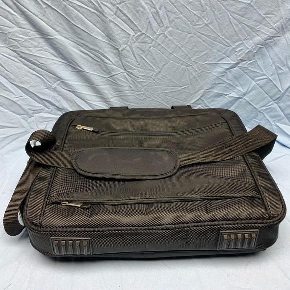 Dell Laptop Carrying Case - Picture 6 of 8